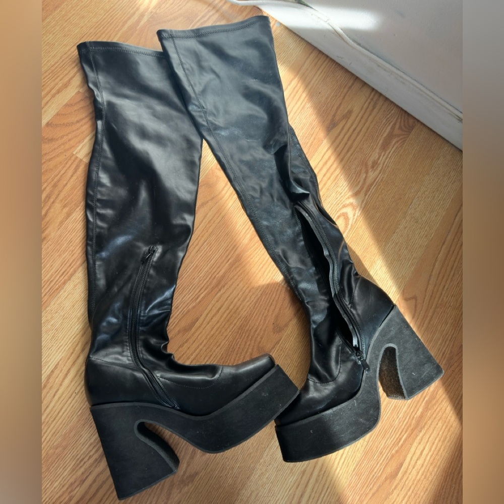 Over the knee Boots